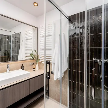 Wielopole Floor By Hostly