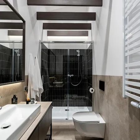 Wielopole Floor By Hostly