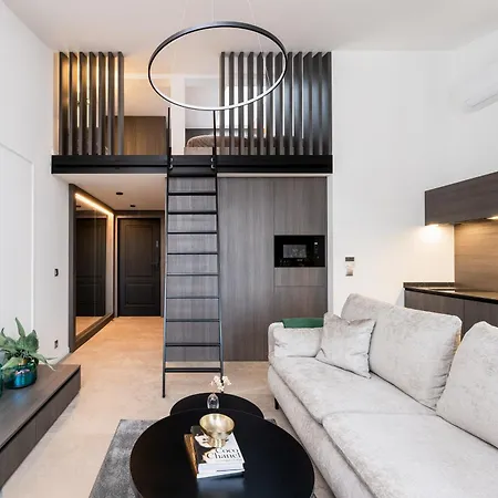 Wielopole Floor By Hostly