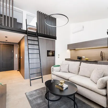 アパート Wielopole Floor By Hostly