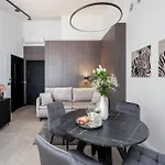 Wielopole Floor By Hostly Apartamento *