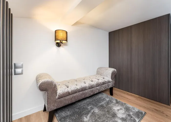 Apartman Wielopole Floor By Hostly *