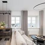 Wielopole Floor By Hostly